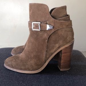 Steve Madden Chestnut Suede Booties